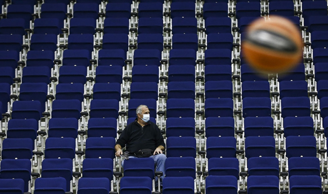 Basketbolda salonlara tam kapasiteyle seyirci alınacak
