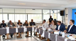 Çiğli’de muhtarlar zirvesi