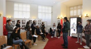  Efeler’in Tiyatro Atölyeleri İçin Yeteneklerini Sergilediler