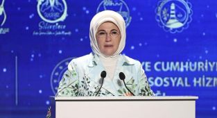 Emine Erdoğan'dan 'koruyucu aile olma' çağrısı