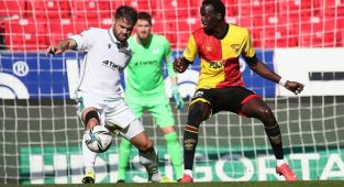 Göztepe kan kaybediyor