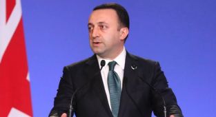 Gürcistan'da 1 Aralık'ta Kovid-19'la mücadelede 'yeşil pasaport' dönemi başlıyor