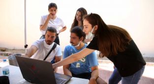 Karşıyaka Belediyesi’nin çarşı projesi ödül kazandı