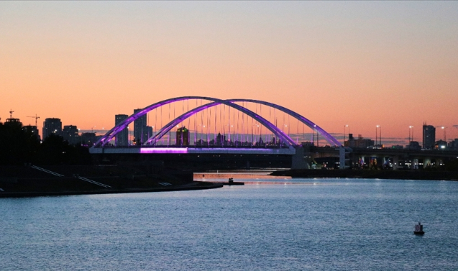 Kazakistan'ın başkenti Nur Sultan'da Kovid-19 aşısı olmayanlar AVM'lere alınmayacak