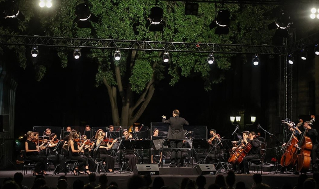 Kültür ve Turizm Bakanlığına 41 sözleşmeli sanatçı alınacak