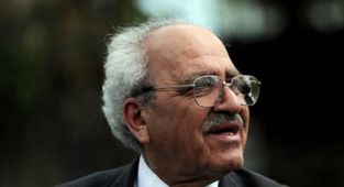 Sezai Karakoç vefat etti