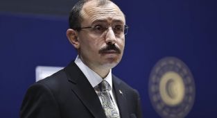 Ticaret Bakanı Muş: Cumhuriyet tarihinin en yüksek aylık ihracat değeri tazelendi