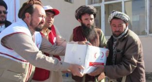 Türk Kızılay Afganistan'da 2 bin koli gıda yardımında bulundu
