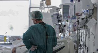 Türkiye'de son 24 saatte 29 bin 482 kişinin testi pozitif