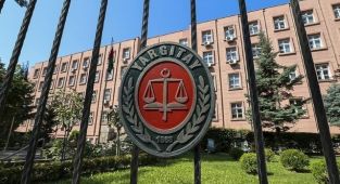 Yargıtay, boşanan çiftin çocuğuna annesinin soyadının verilmesi kararını onadı