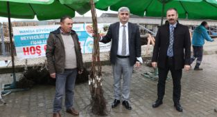 Büyükşehir Üreticileri Meyvecilik İle Kalkındıracak 