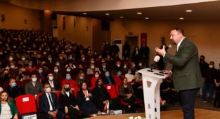 Çiğli'de Kadının Siyasetteki Yeri Konuşuldu