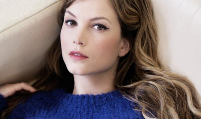 Defne Kayalar Oynadığı karakteri çok dövüyor, çok da seviyor