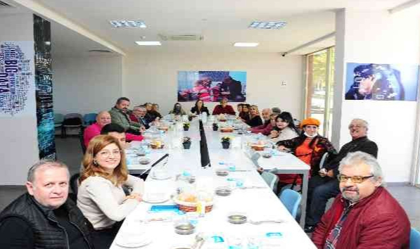 Engelli derneğin temsilcisi Balçova'da buluştu