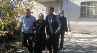 Eşini tüfekle öldürüp, intihar etti