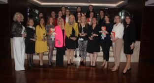 İZİKAD’dan vefa gecesi 