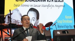 İzmir sevdalıları Konak’ta anıldı