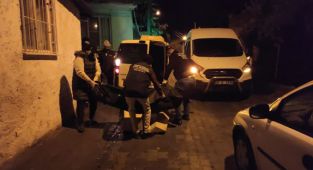 Kapıyı kırdı ama uyuşturucu kullanan oğlunu ölümden kurtaramadı