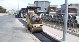 Menderes Yollarında Yama Çalışması 