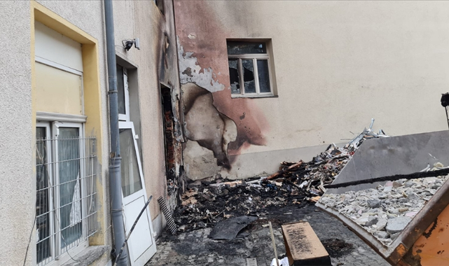 Almanya'da cami avlusundaki yangında kundaklama şüphesi