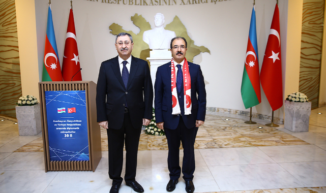 Bakü'de Türkiye-Azerbaycan diplomatik ilişkilerinin 30. yılı dolayısıyla sergi açıldı