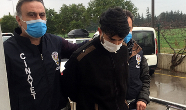 Bıçakla şaka yapan arkadaşını kalbinden bıçakladı