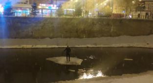 Buzu sal yapıp Çoruh'ta gezintiye çıktı