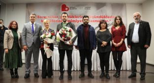 Gazetecilerin sorunları Bayraklı’da konuşuldu