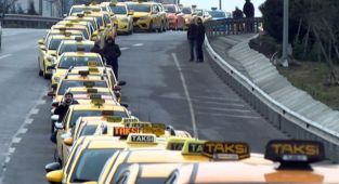 İstanbul'da taksimetre güncelleme kuyrukları