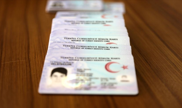 Kimlik kartlarına e-İmza yükleme işlemleri 50 ilde başlıyor