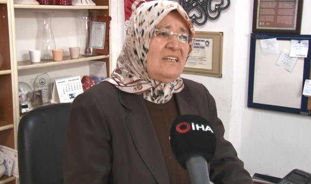 28 Şubat'ta öğrencilerin dükkanına sığınarak namaz kıldığı kadın o anları anlattı