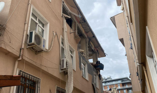 3 katlı binadaki patlamada 5 kişi yaralandı