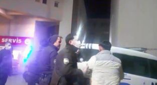 Alkollü şahıslar hastanede kavga çıkardı