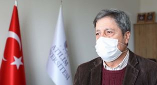 Aşısız ve eksik dozlu 50 yaş üstüne 'Omicron' uyarısı