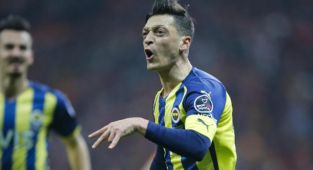 Fenerbahçe'de Mesut Özil müjdeyi verdi
