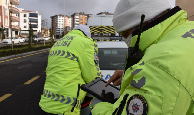 İçişleri: 446 okul servis aracı trafikten menedildi