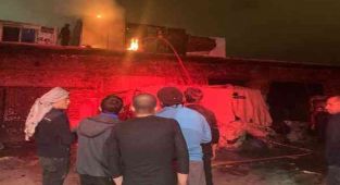 İzmir'de hurda deposunda korkutan yangın