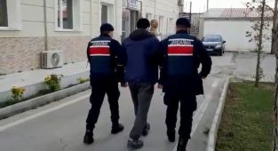 İzmir'de jandarmadan terör operasyonu