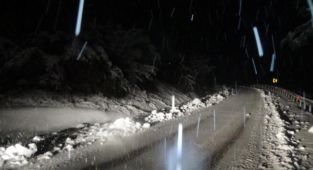 İzmir'in yüksek kesimlerinde kar yağışı etkili oldu