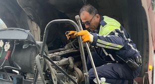 İzmir polisinden yürek ısıtan hareket