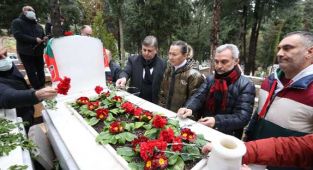 Kaf-Kaf’ın hekimi Bülent Zeren, mezarı başında anıldı