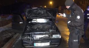 Kontağı çevirdiği sırada LPG'li otomobil alev aldı