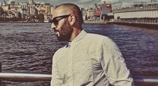 Okula gelmeyen sınıf öğretmeni evinde ölü bulundu