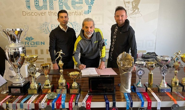 Parkurun tozunu Evteks Tekstil sponsorluğunda atacaklar