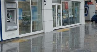 Silivri'de banka şubesinde soygun girişimi