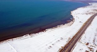 Tuz Gölü'nde su seviyesi, kar yağışıyla yükseldi