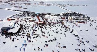 Van'da düzenlenen kayak festivali çevre illerden yoğun ilgi gördü