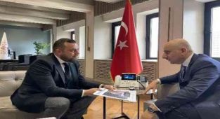 Bakan Karaismailoğlu'na 'Seferihisar'a özel' videolu sunum