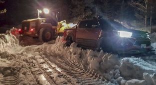 Başkentte kar nedeniyle mahsur kalan aile 10 saat sonra kurtarıldı