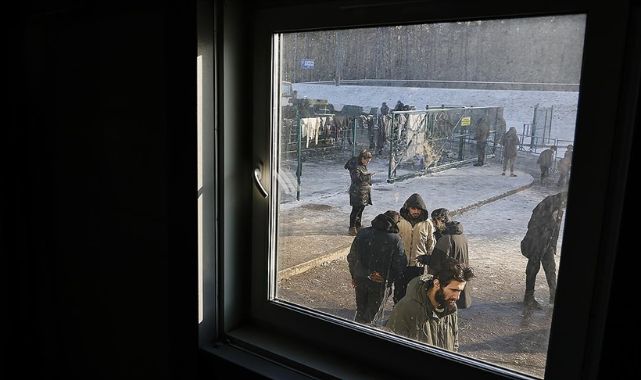 Belarus-Polonya sınırındaki göçmen kampı kapandı